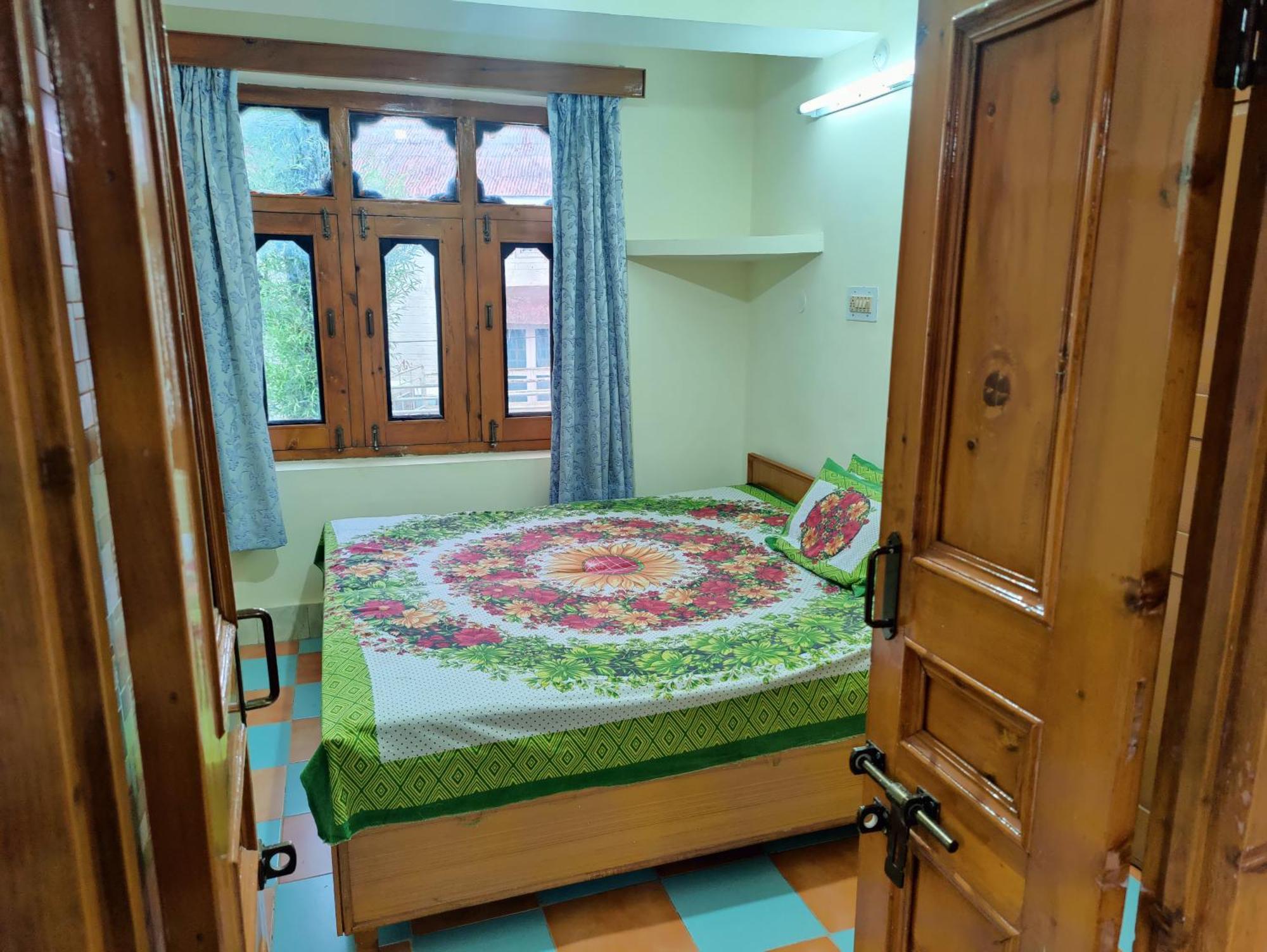 Silk Route Home Stay Калпа Стая снимка