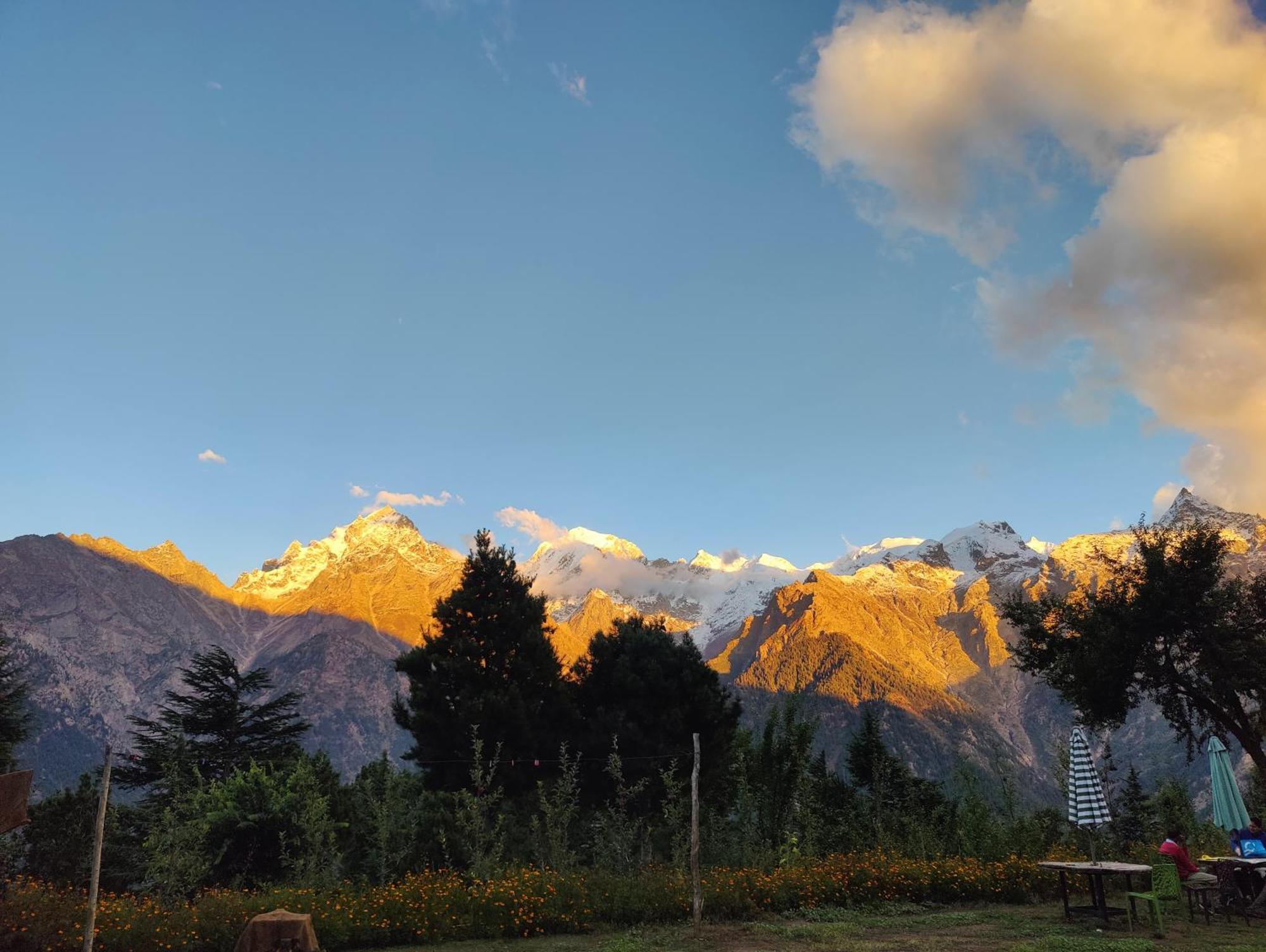 Silk Route Home Stay Калпа Екстериор снимка