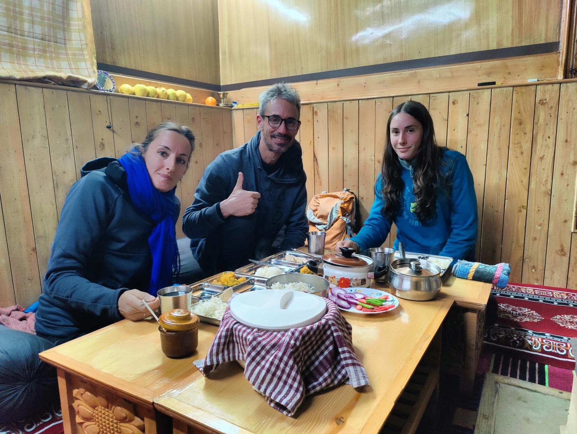 Silk Route Home Stay Калпа Екстериор снимка